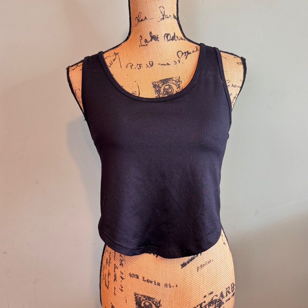 Black Activewear Crop Top Tank with Built-in Shelf Bra Small